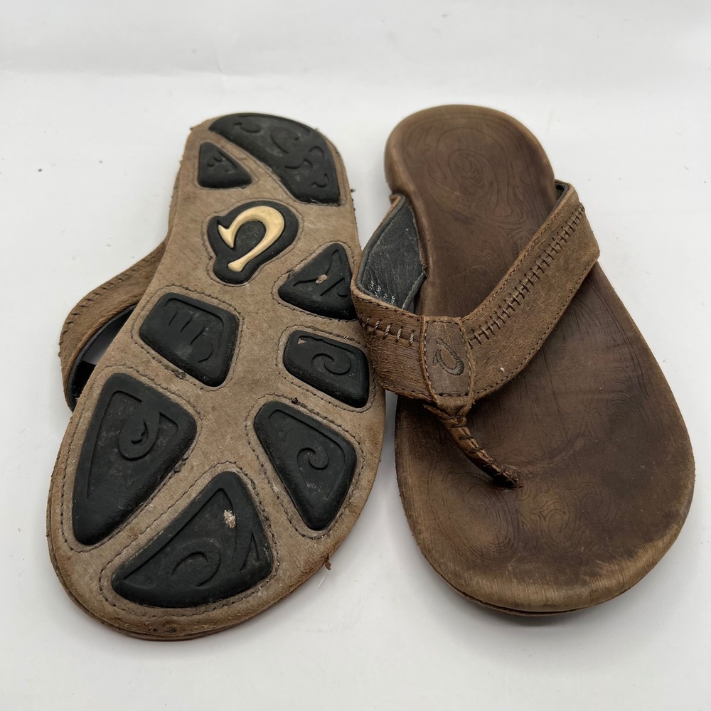 OluKai Hiapo Mens Leather Flip Flop Sandals Teak Brown 10101-CDCD Size 8